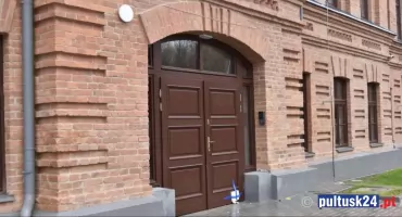 SIM Północne Mazowsze odmawia przekazania lokali mieszkalnych Gminie Pułtusk – chodzi o budynek w koszarach