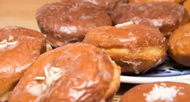 Czym popijać pączki? Ogranicza wchłanianie tłuszczów i cukrów do krwi...