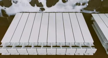 Ukradł 15 grzejników sprzed sklepu w Pułtusku. Odjechał z towarem prosto w ręce policji