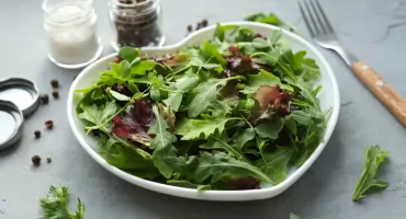 To często hodowle bakterii - pakowana sałata wcale nie taka zdrowa? 