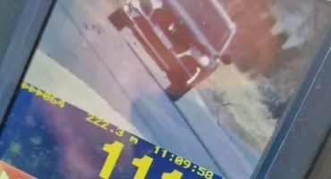 111 km/h w terenie zabudowanym. 42-latek stracił prawo jazdy i 2000 złotych