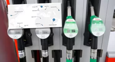 Ceny ropy biją rekordy. Polscy kierowcy odczują skutki konfliktu na Bliskim Wschodzie? 