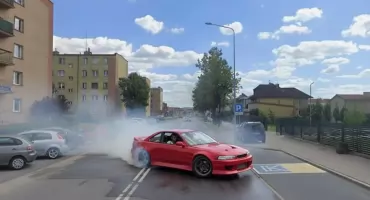 Koniec z popisami na drogach. Nowy art. 86c uderza w drifterów i fanów jazdy na jednym kole