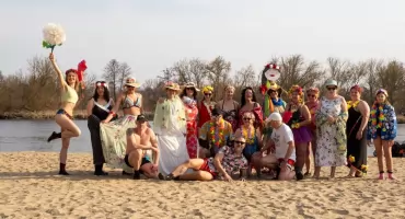 Zimna woda, gorąca atmosfera – finał sezonu morsów w Pułtusku!