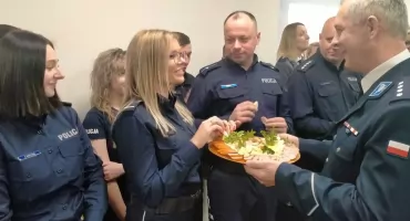W czasie pełnym zadumy i nadziei – uroczyste spotkanie policjantów i pracowników Policji