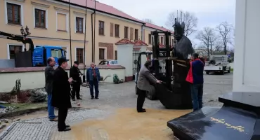 Pomnik Jana Pawła II ma już 16 lat