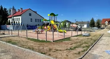 Nowy plac zabaw w Obrytem! Sprawdź postępy prac