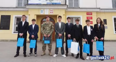 I sesja Młodzieżowej Rady Gminy w Pułtusku. Radni wybrali przewodniczącą, na wiceprzewodniczącego trzeba jeszcze poczekać