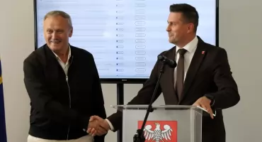 Nowy radny w Radzie Powiatu w Pułtusku – Starosta Robert Czyżewski złożył ślubowanie