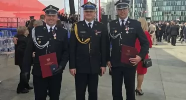 Historyczny dzień dla druhów z Głodowa i Pniewa - odznaczenia państwowe na Placu Piłsudskiego