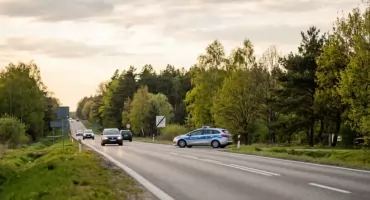 Majówka 2026 na drogach powiatu pułtuskiego: Statystyki i niebezpieczne incydenty