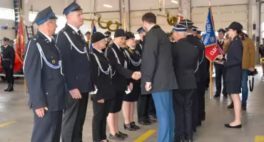 Strażackie święto pełne wyróżnień i nowy wóz dla druhów z OSP Pułtusk