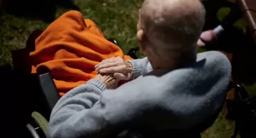 Opieka nad seniorami to dziś luksus?