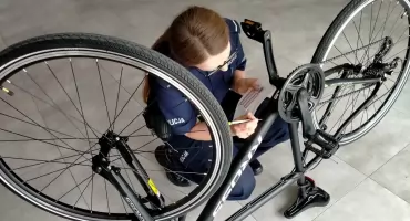 Sezon rowerowy w pełni. Policja w Pułtusku apeluje - oznakuj swój jednoślad!