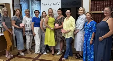 Celebrowanie kobiecości - czyli warsztaty piękna w pułtuskiej bibliotece