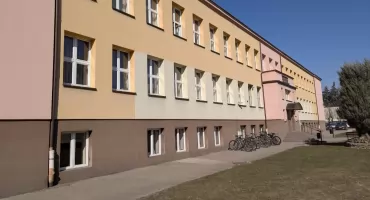 Dotacje dla Pułtuska na remont szkoły i zabytkowej kamienicy