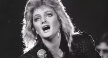 Nie żyje Bonnie Tyler. Jej największy hit to... piosenka o wampirach?