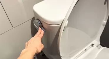 Objawy chorej wątroby często zaskakują. Jeden z nich zauważysz w WC 