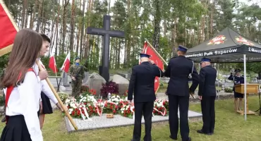 Hołd dla bohaterów znad Narwi. Uroczyste obchody 87. rocznicy walk 5 Pułku Piechoty Legionów w Zambskach Kościelnych