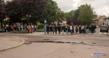 A może wystarczy symboliczny znicz? Pamięć o pułtuskich Żydach w cieniu obrazów ze strefy Gazy