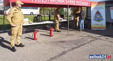 Strażacy szkolą mieszkańców z pierwszej pomocy i bezpieczeństwa – akcja potrwa do godziny 14:00